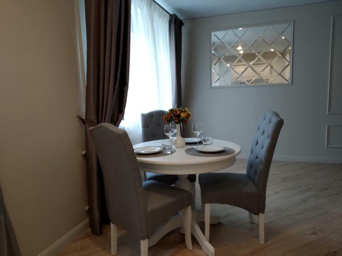 Vip Apartament Gomel Apartment Ngoại thất bức ảnh